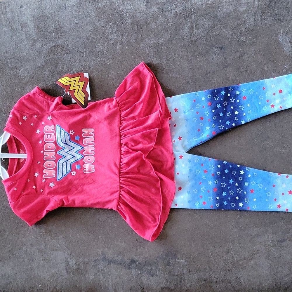 #1210 NWT Wonder woman matching set